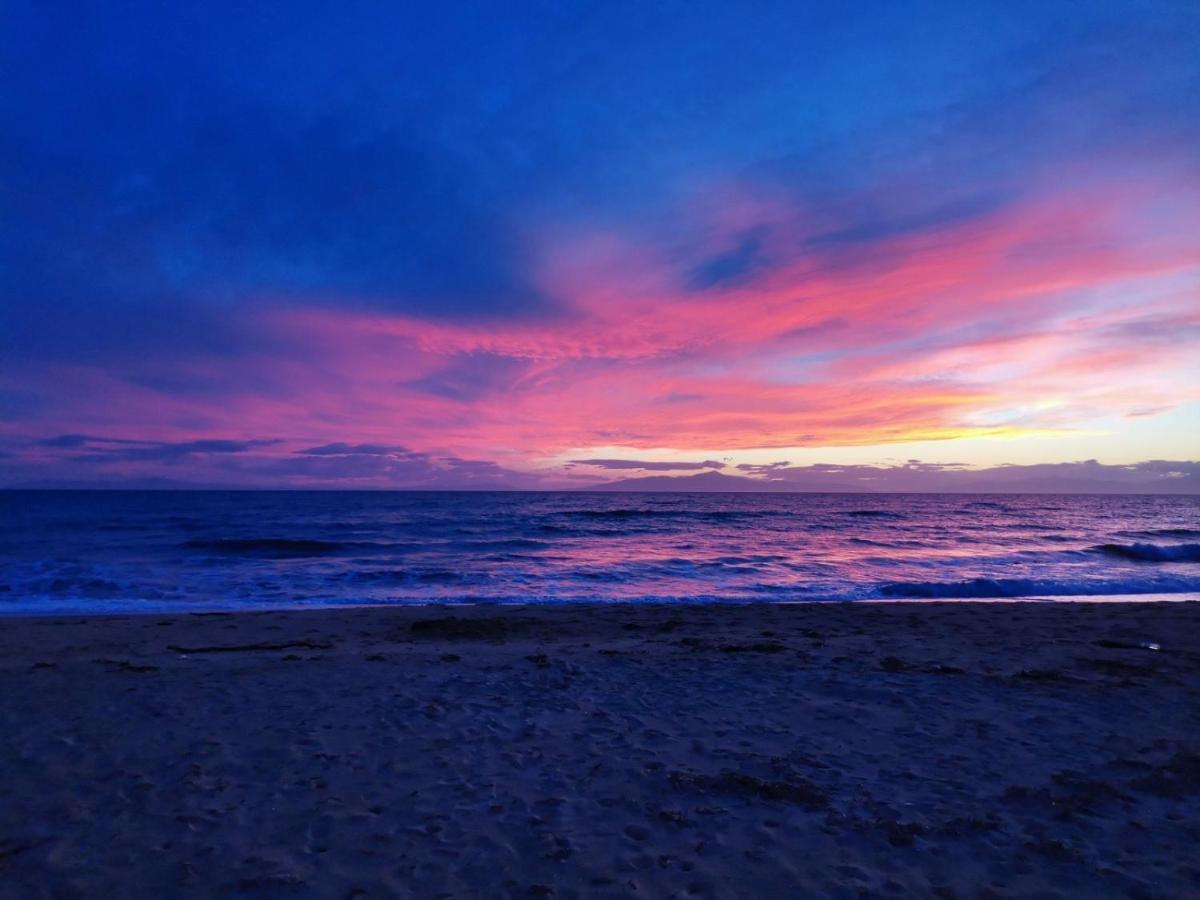 Calliopes By The Sea Boutique Suites ปาลาเรีย ดิโอนิซีอู ภายนอก รูปภาพ