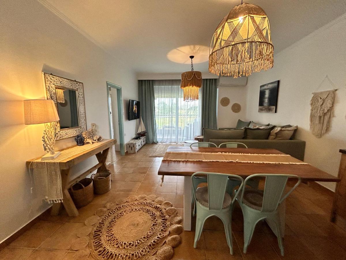 Calliopes By The Sea Boutique Suites ปาลาเรีย ดิโอนิซีอู ภายนอก รูปภาพ